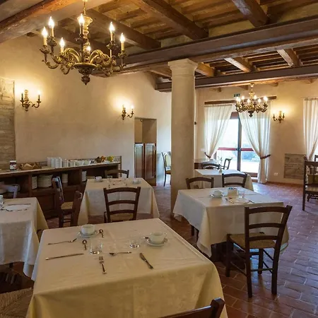 Di Montegiove Gasthof *