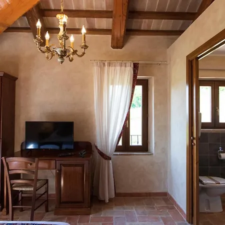 Di Montegiove Inn *