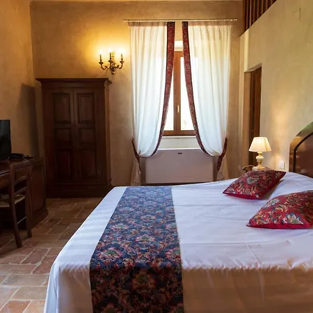 Di Montegiove Inn *