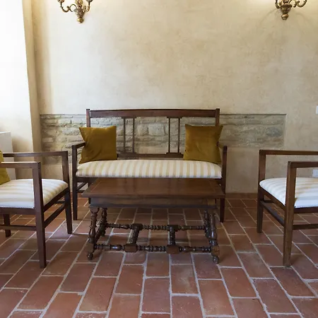 Di Montegiove Inn